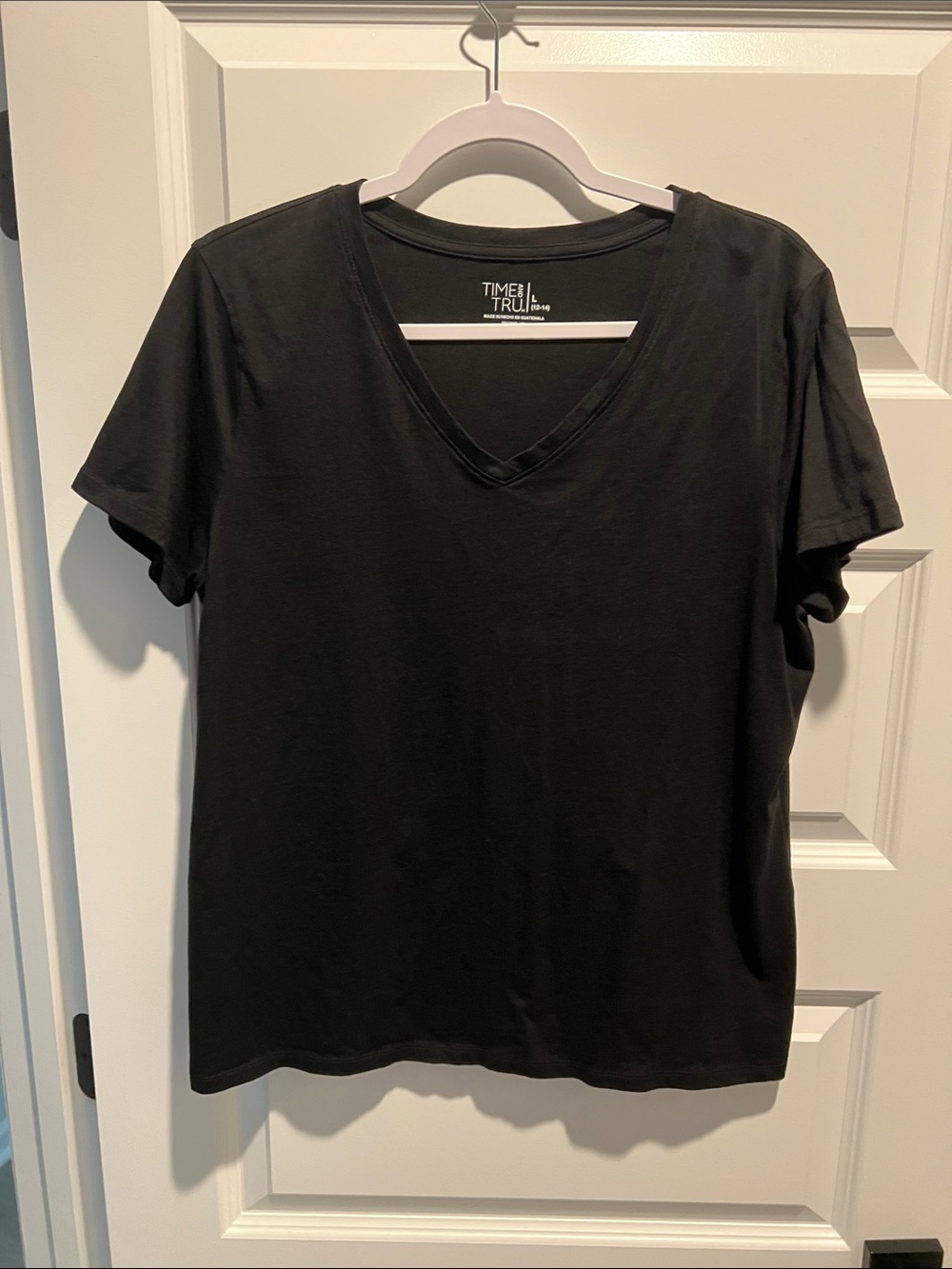 Time and Tru Black V-Neck Short Sleeve Tee